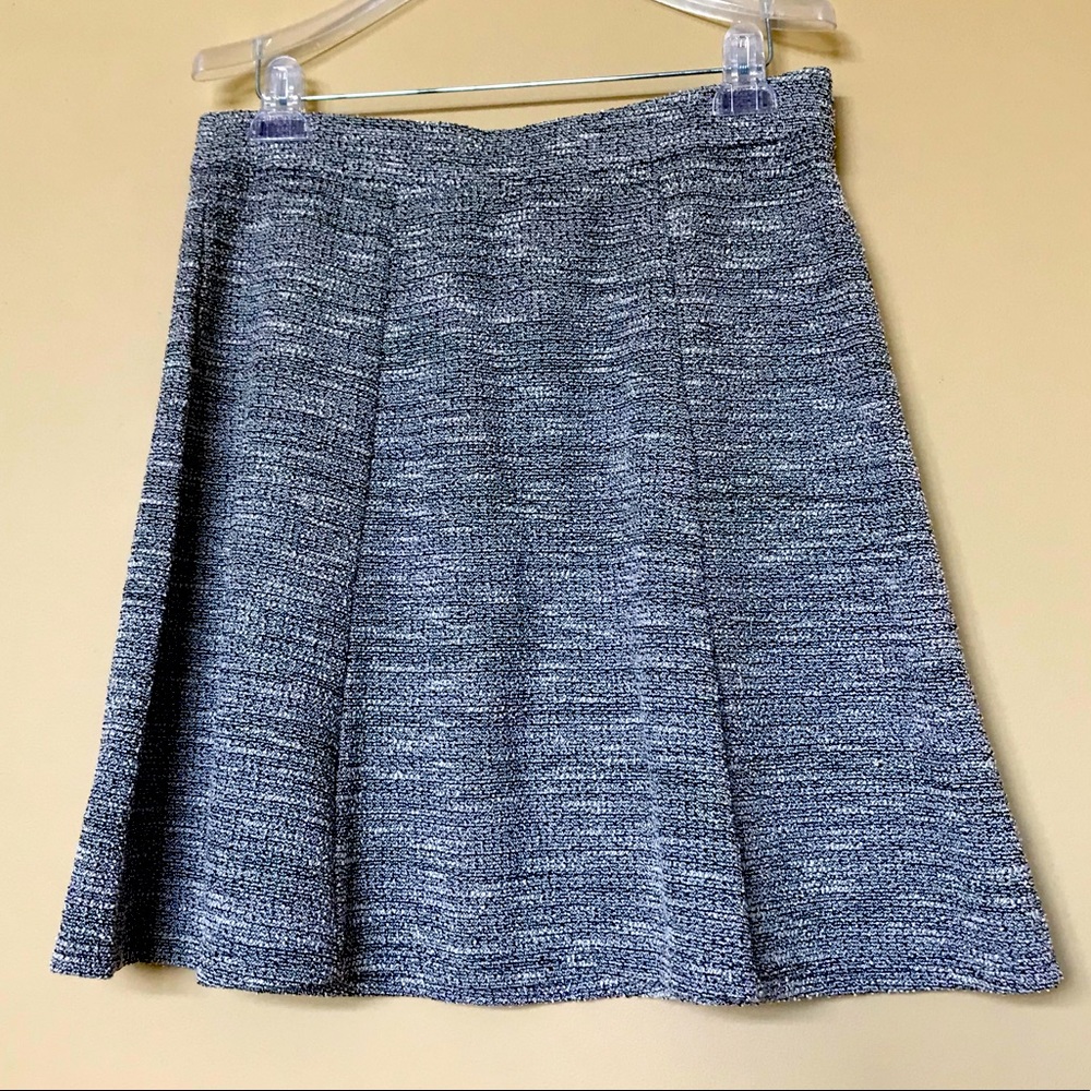 💜Cute LOFT Knee-Length Knit Skirt💜